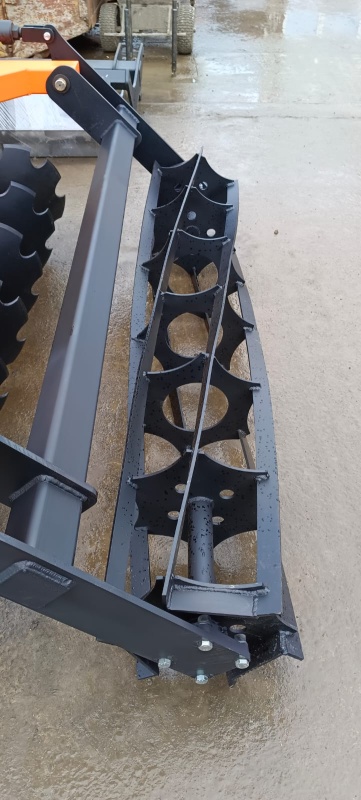 Борона дисковая навесная БДН 2,4х2Н с амортизаторами катка, 14 рабочих органов купить в Донецке – «БДН-АгроКубань», 7