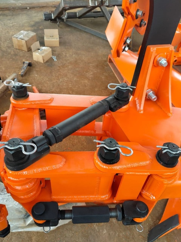 Плуг навесной оборотный 3/35 купить в Донецке – «БДН-АгроКубань», 7