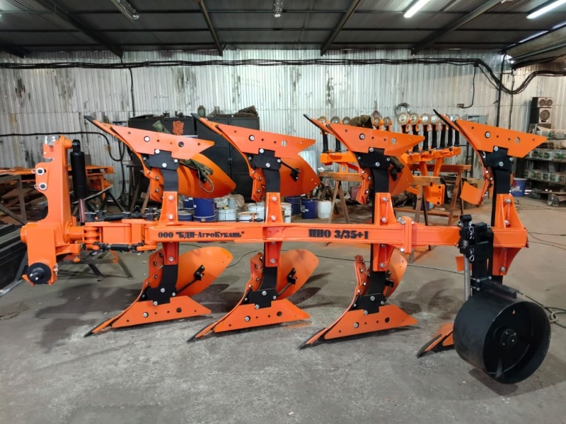 Плуг навесной оборотный 3/35+1 купить в Донецке – «БДН-АгроКубань», 2