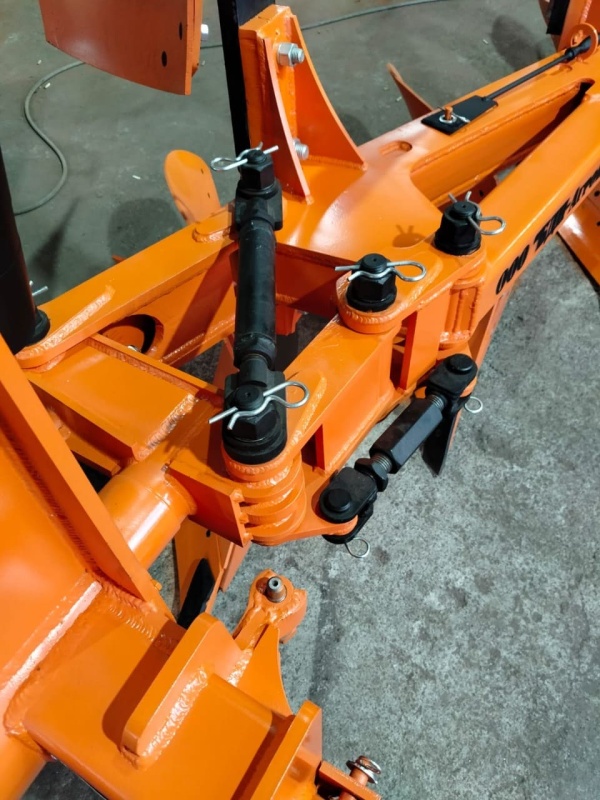 Плуг навесной оборотный 3/35+1 купить в Донецке – «БДН-АгроКубань», 5