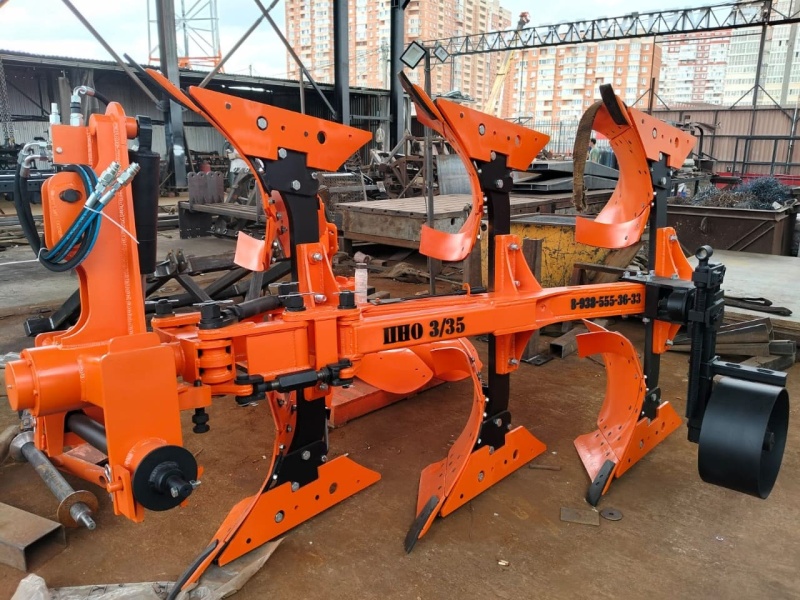 Плуг навесной оборотный 3/35 купить в Донецке – «БДН-АгроКубань»