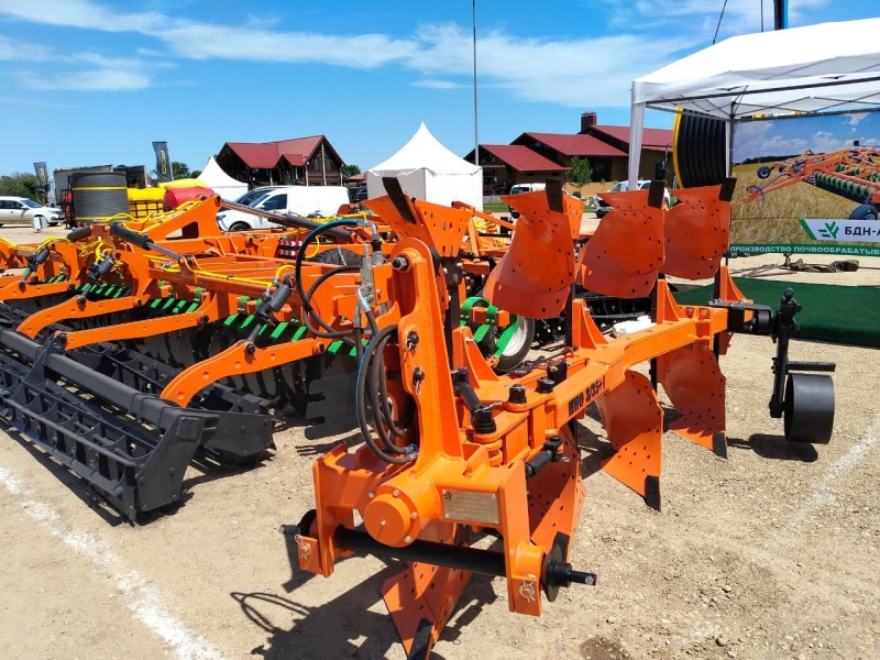 Плуг навесной оборотный 3/35+1 купить в Донецке – «БДН-АгроКубань», 6